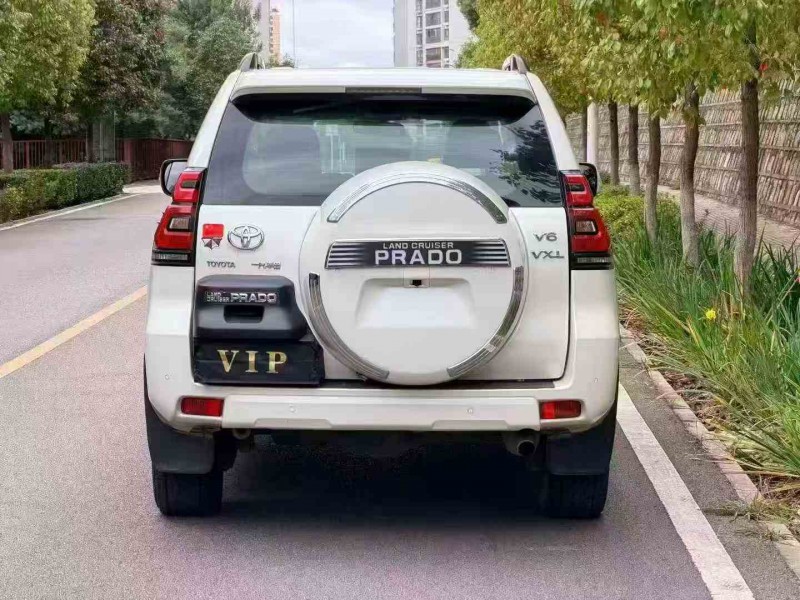 保山19年丰田普拉多9