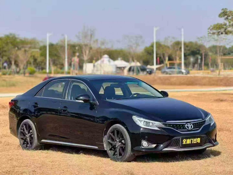 湛江16年丰田锐志3