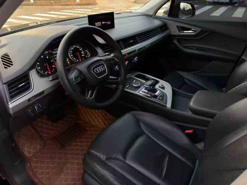 绍兴17年奥迪Q76