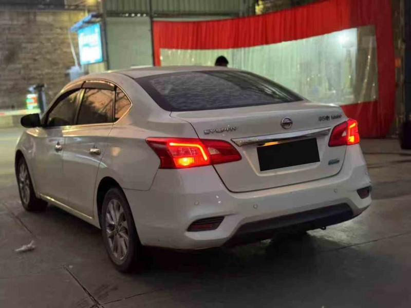 三明17年日产轩逸7