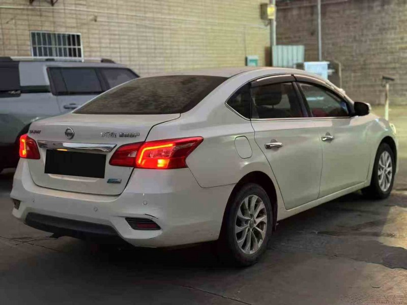 三明17年日产轩逸8