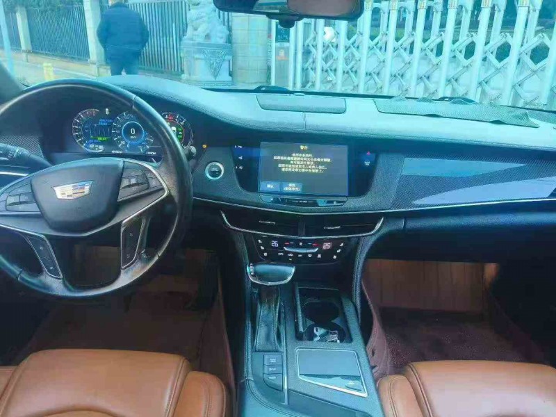 保山18年凯迪拉克CT64