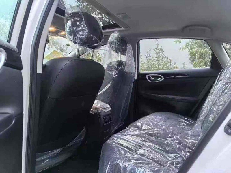 宜昌24年日产轩逸5