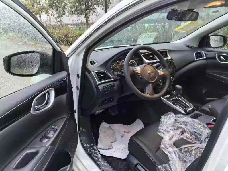 宜昌24年日产轩逸6