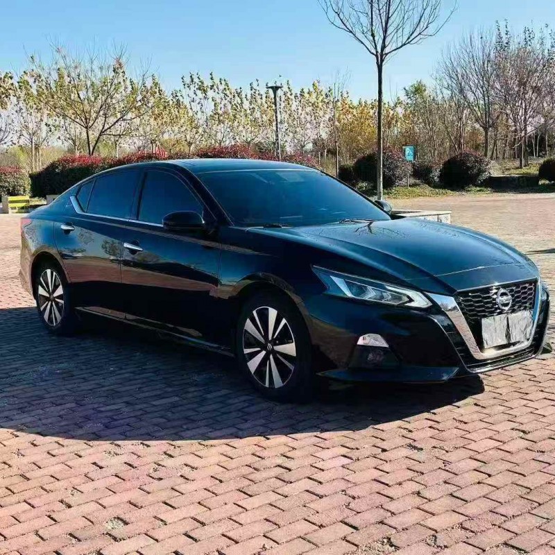 济宁21年日产天籁2