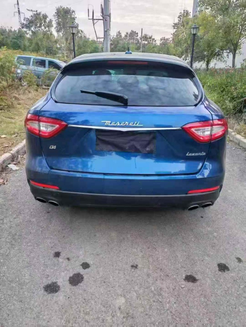 鄂州18年玛莎拉蒂Levante9