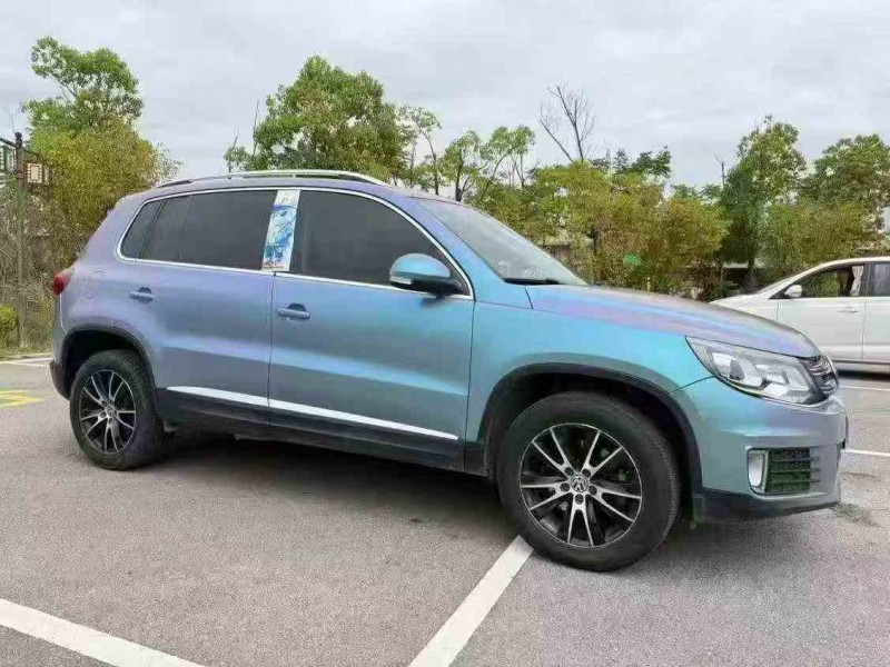 丽江16年大众途观3