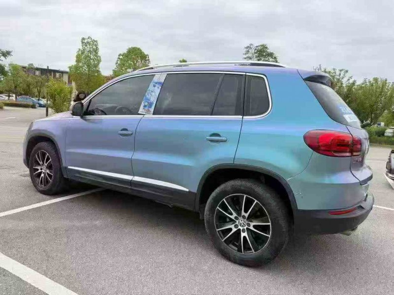 丽江16年大众途观7