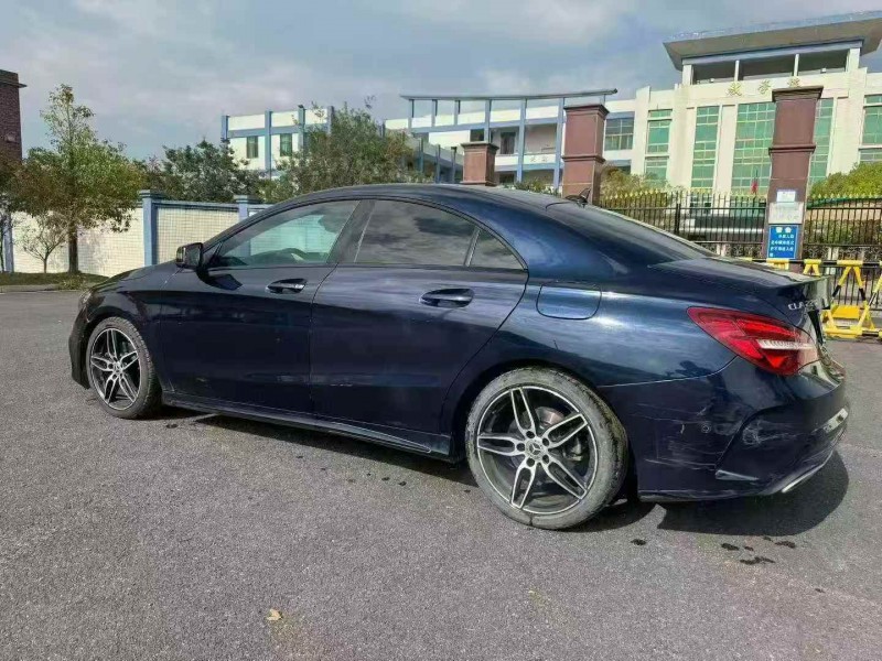 汕头17年奔驰CLA5