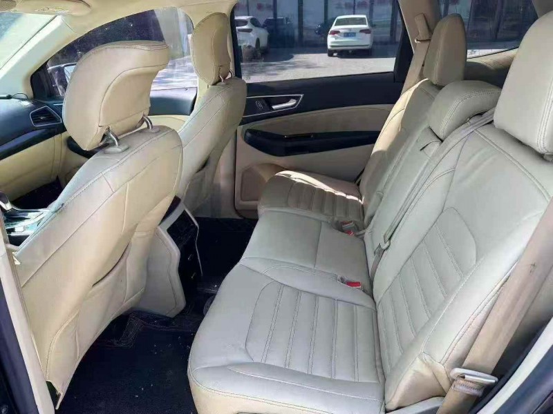 济宁16年福特锐界5