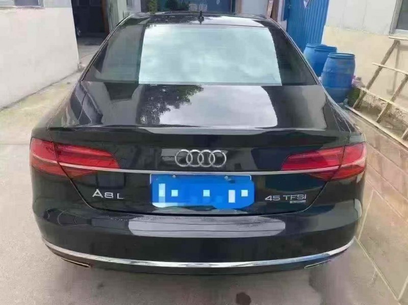 淄博17年奥迪A8L9