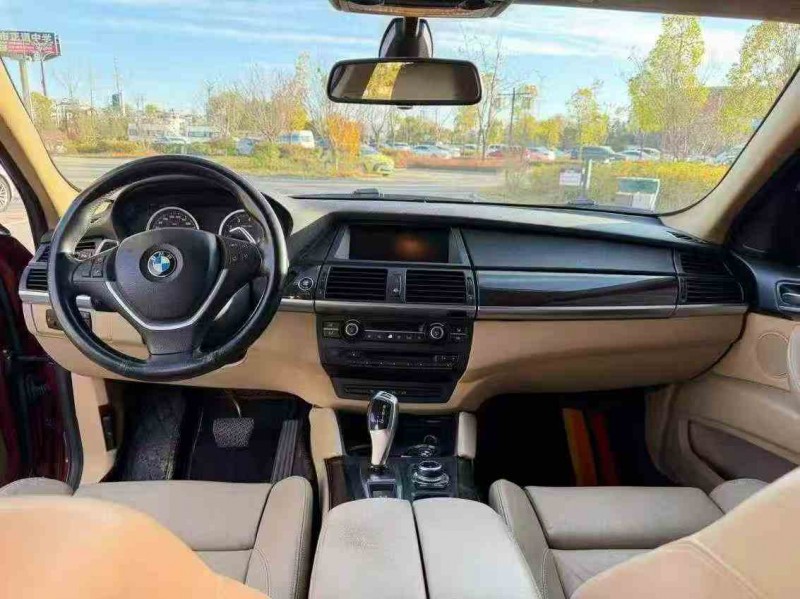 保山12年宝马X64