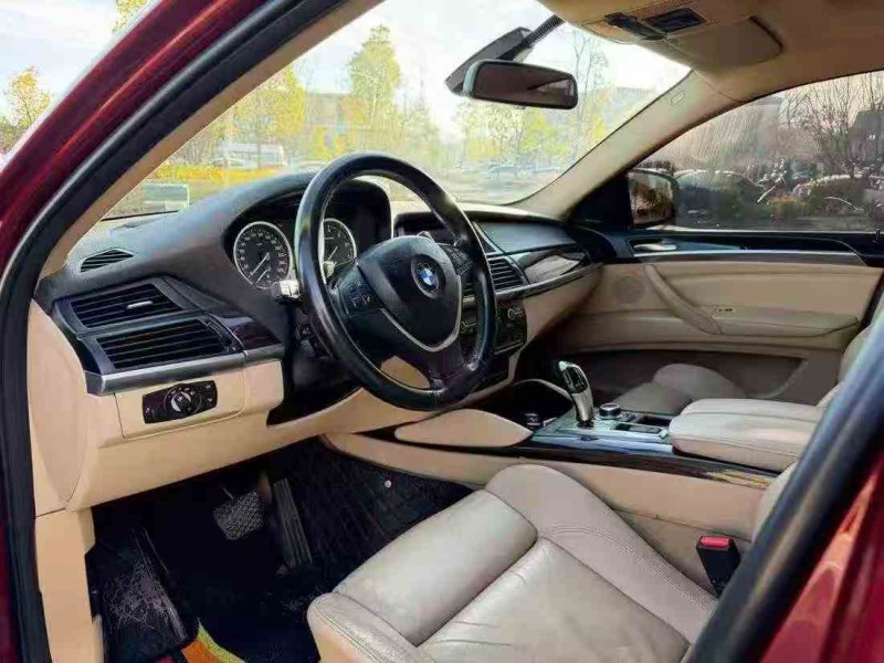 保山12年宝马X66