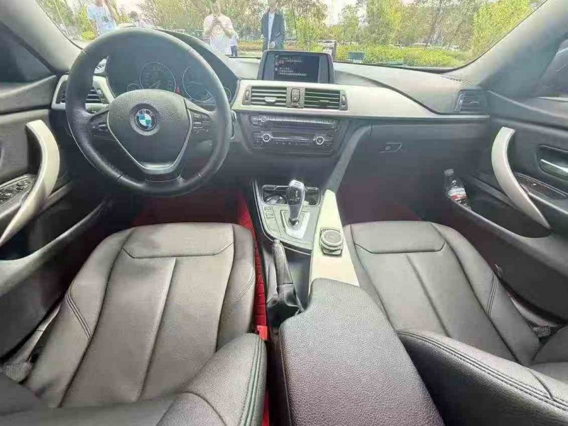 昭通17年宝马4系4