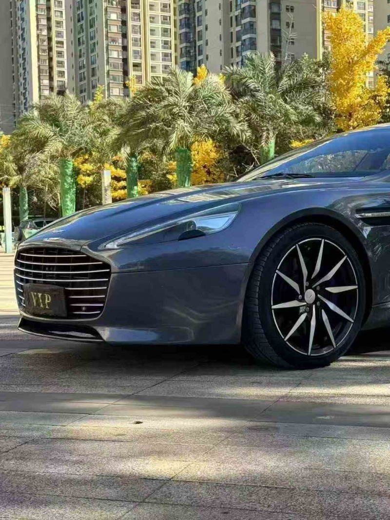 思茅14年阿斯顿·马丁Rapide3