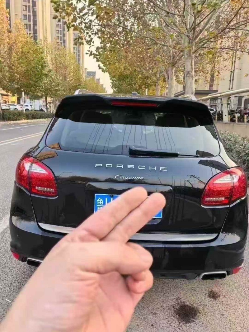 枣庄13年保时捷卡宴9