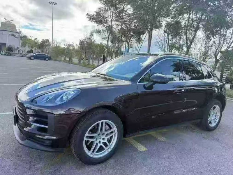 临沧16年保时捷Macan2