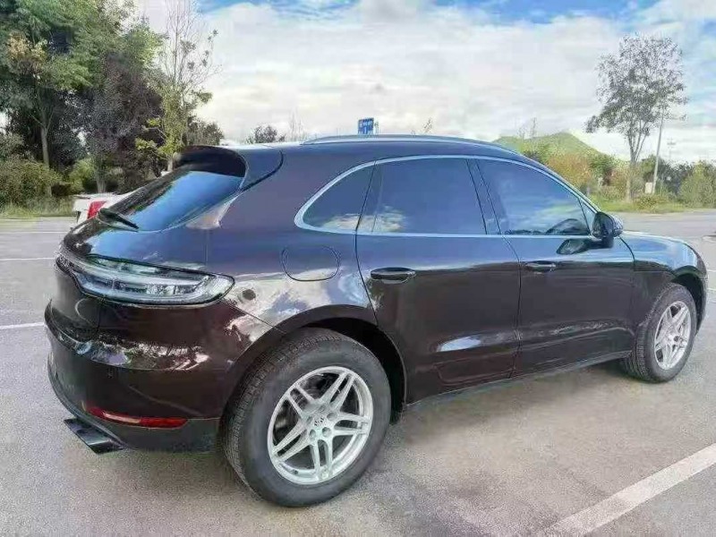 临沧16年保时捷Macan6