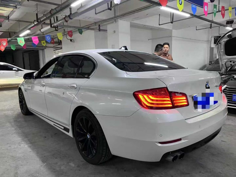 成都16年宝马5系7