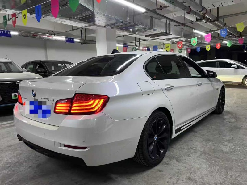 成都16年宝马5系8