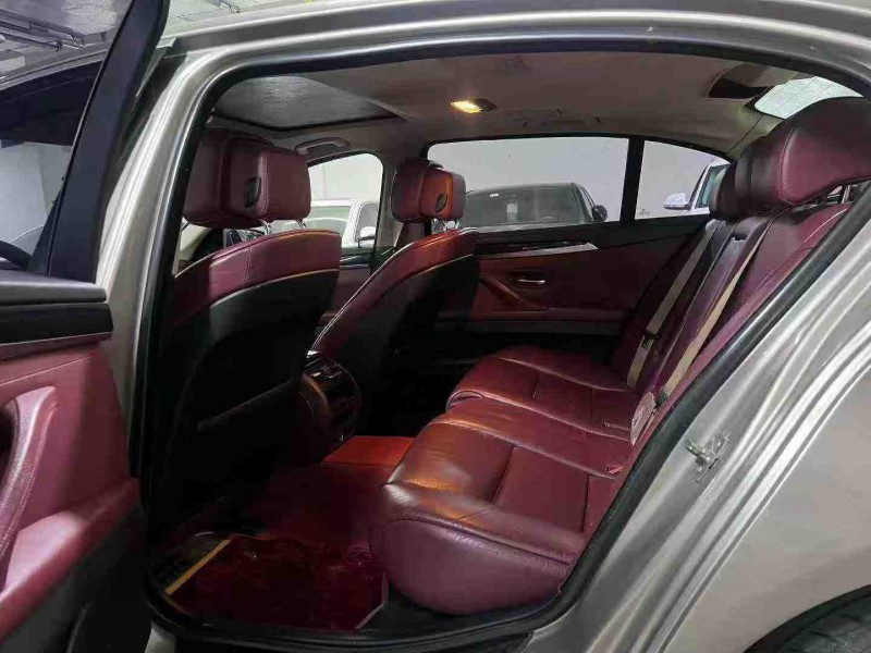 成都12年宝马5系6