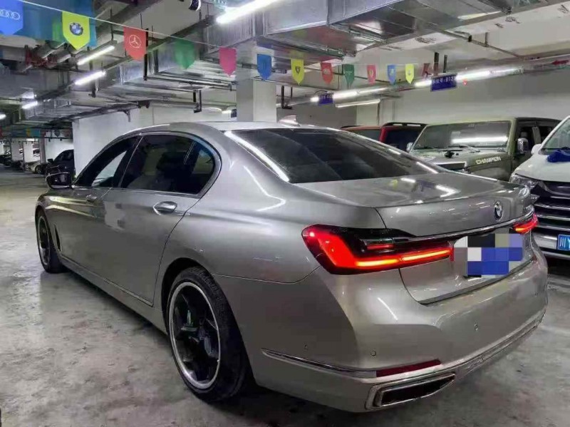 成都21年宝马7系7