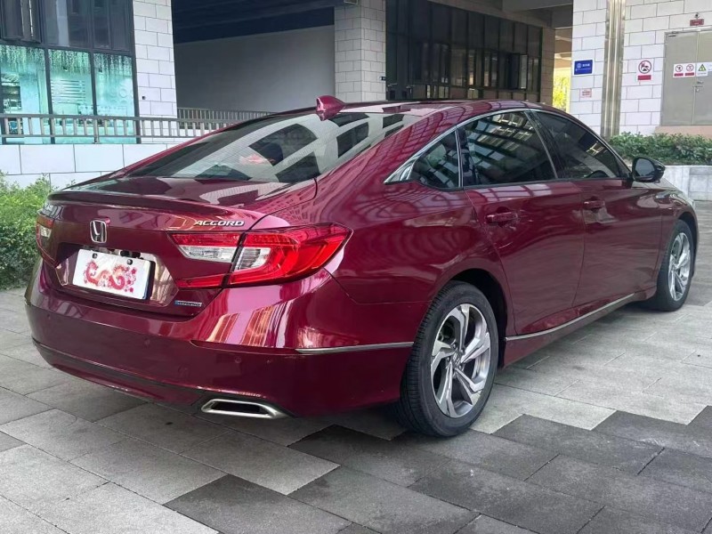 佛山19年本田雅阁8