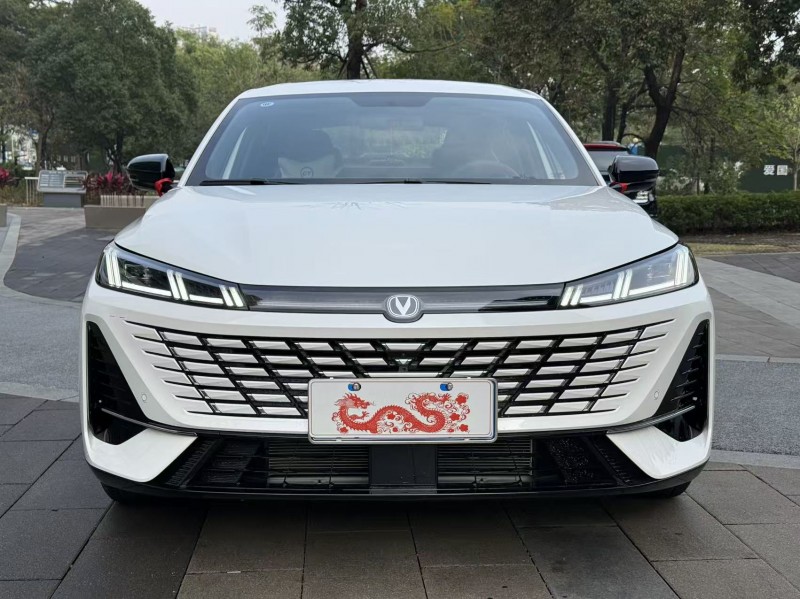 佛山25年长安汽车逸动1