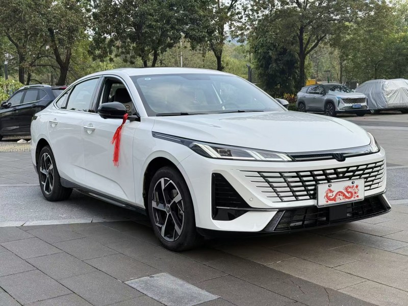 佛山25年长安汽车逸动2