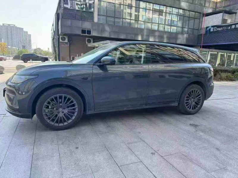 赣州24年零跑汽车C112