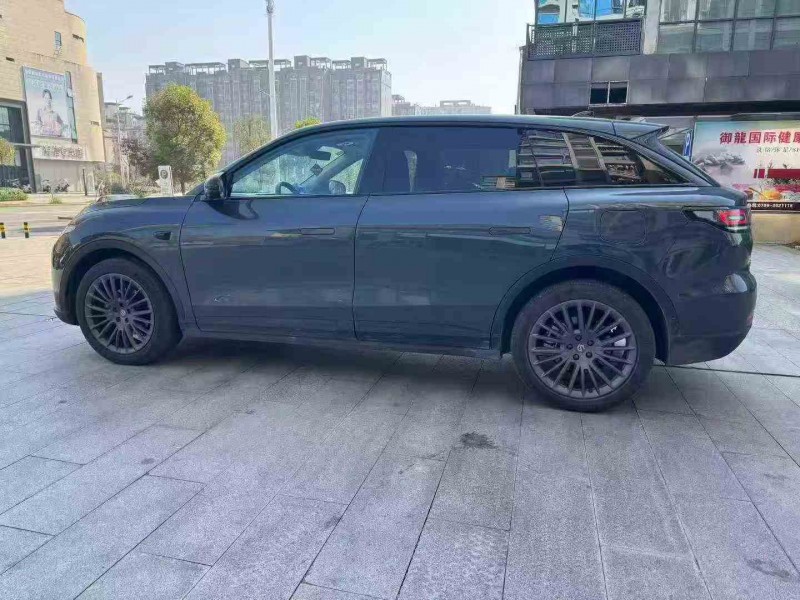 赣州24年零跑汽车C113