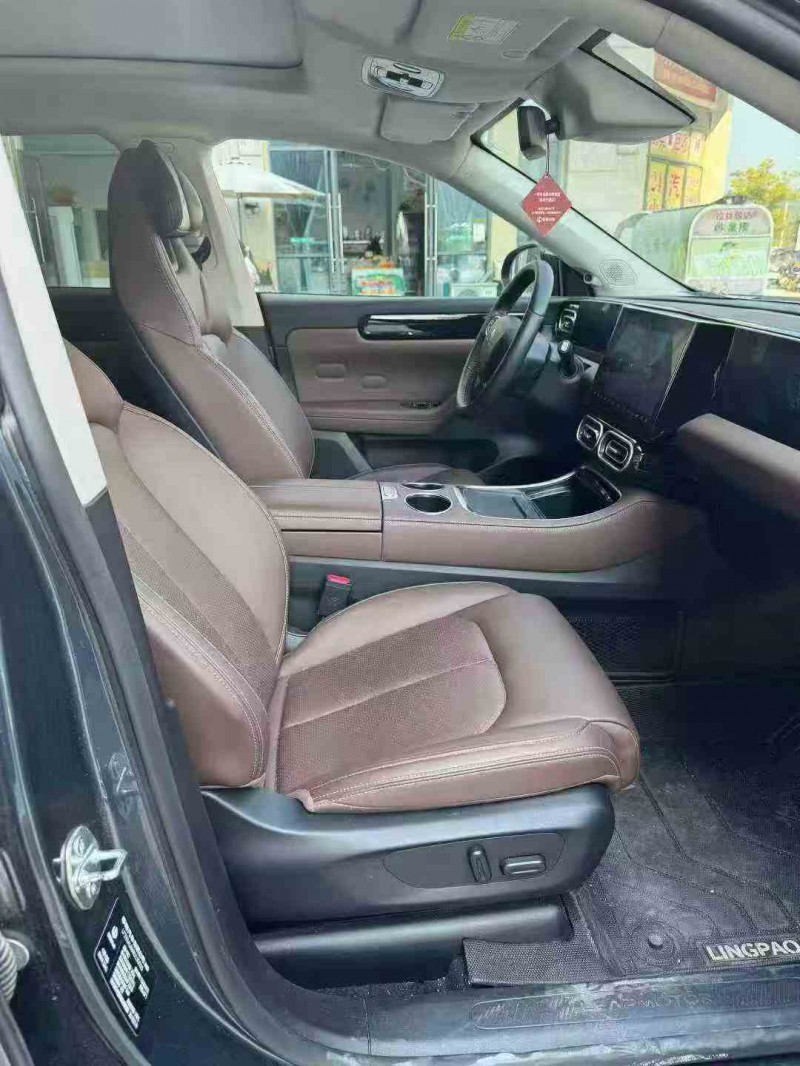 赣州24年零跑汽车C115