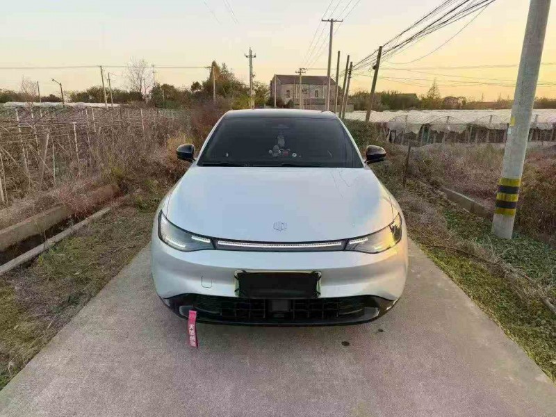 杭州23年零跑汽车C011