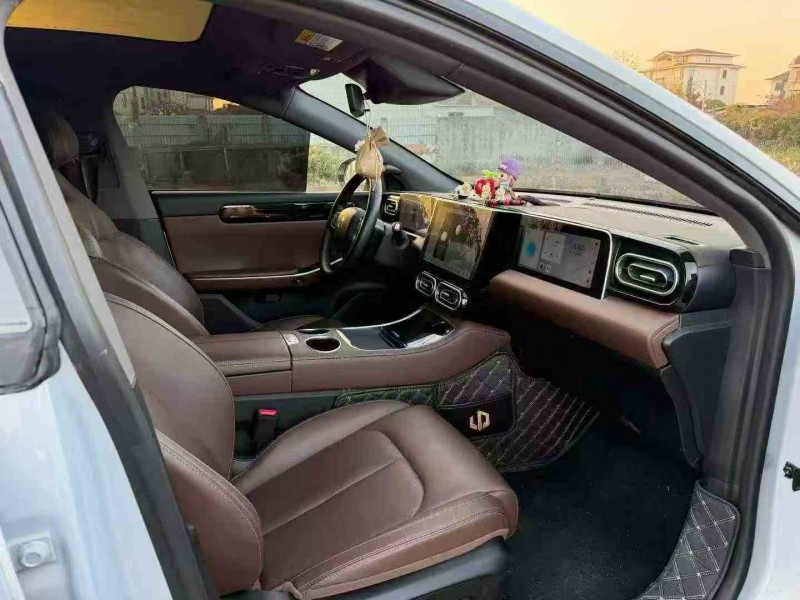 杭州23年零跑汽车C015