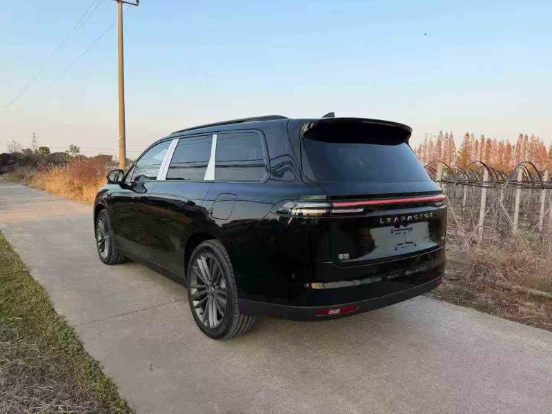 湖州25年零跑汽车C167