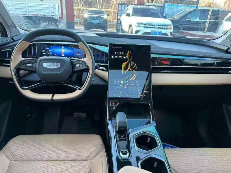 淄博23年吉利博越4