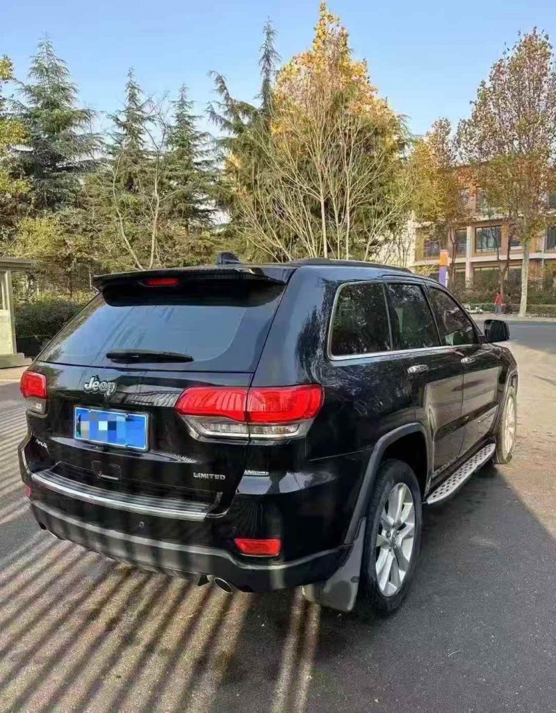 泰安17年Jeep大切诺基6