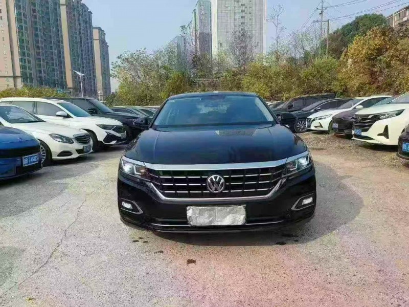 张家界20年大众帕萨特1