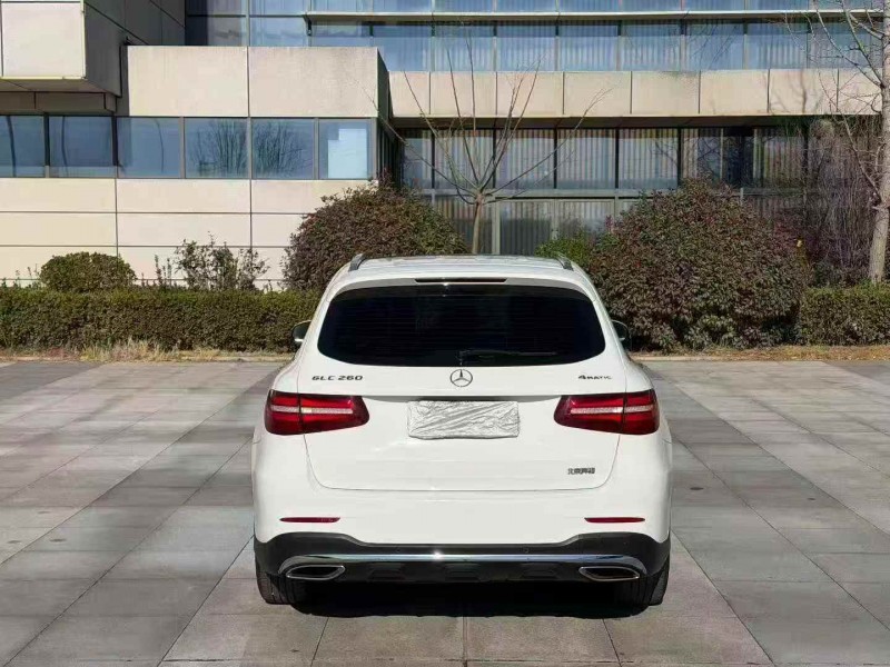 东营18年奔驰GLC9