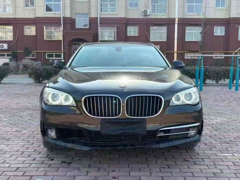 淄博15年宝马7系1