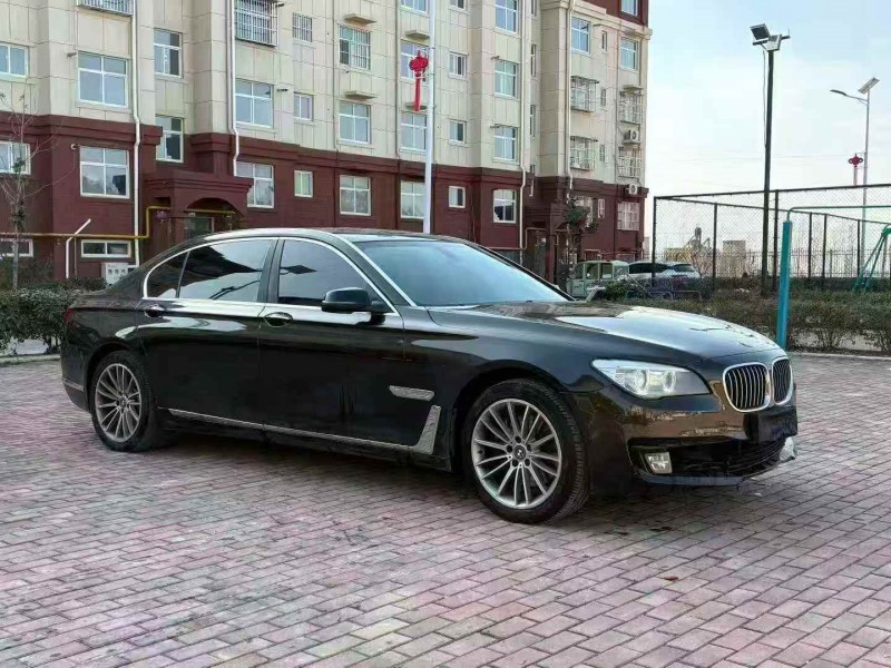 淄博15年宝马7系3