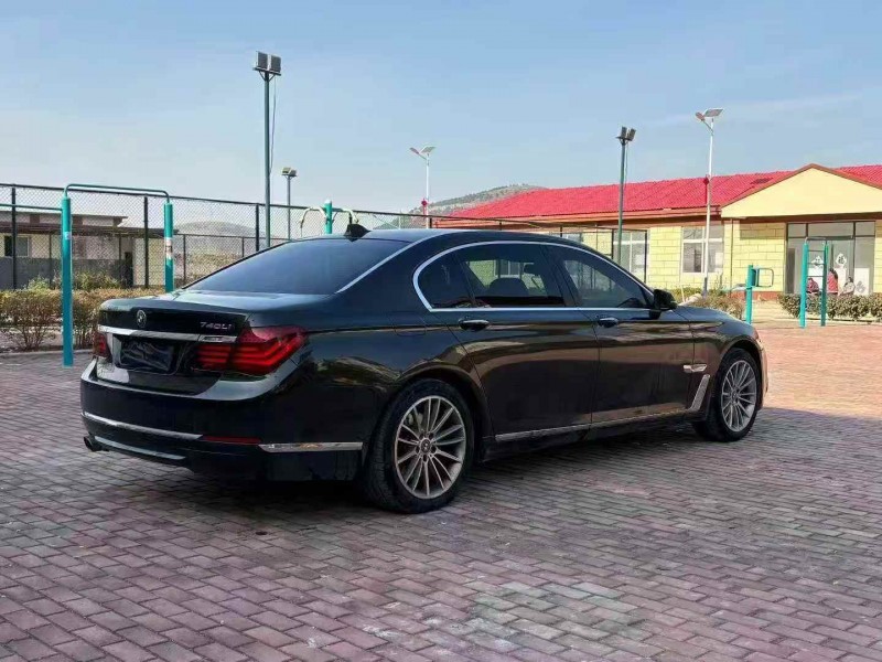 淄博15年宝马7系7