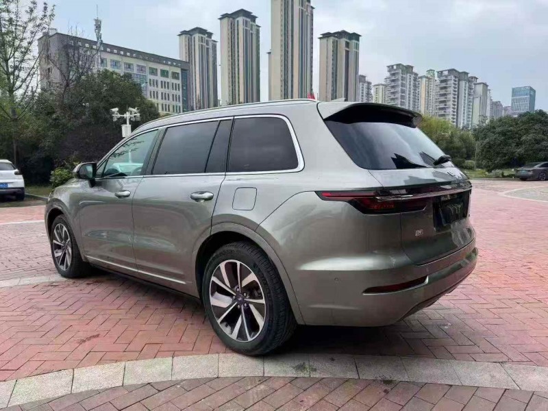 襄阳22年理想理想ONE8