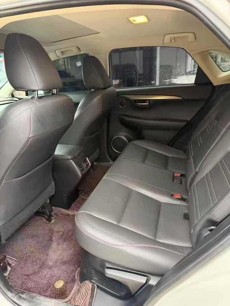 荆州16年雷克萨斯NX4