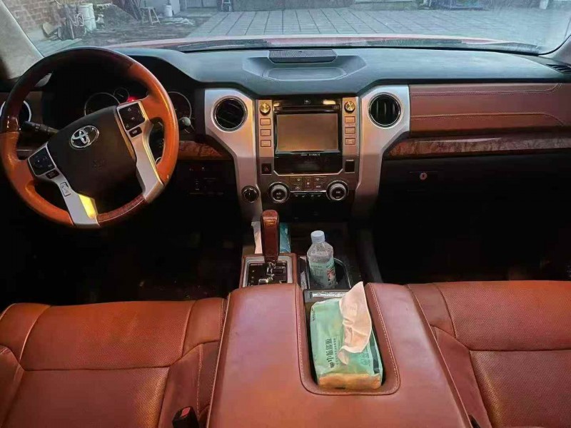 邯郸18年丰田坦途4