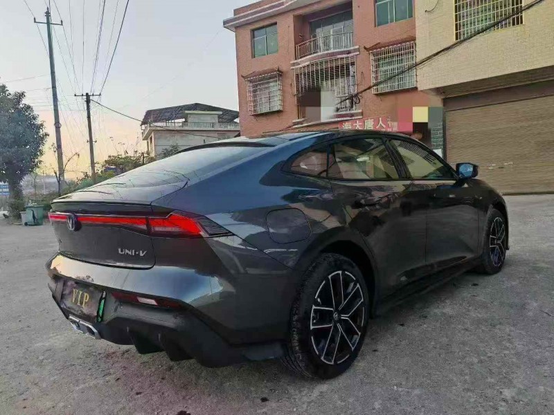 宁波25年长安汽车UNI7