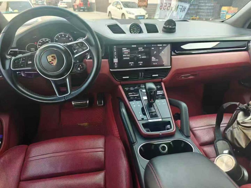 衡阳19年保时捷卡宴4