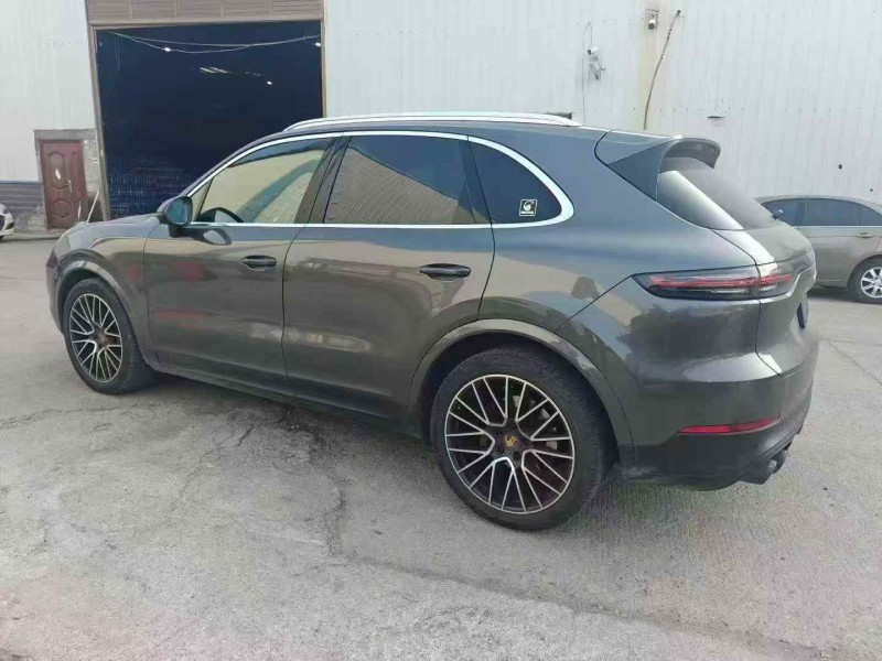 衡阳19年保时捷卡宴6