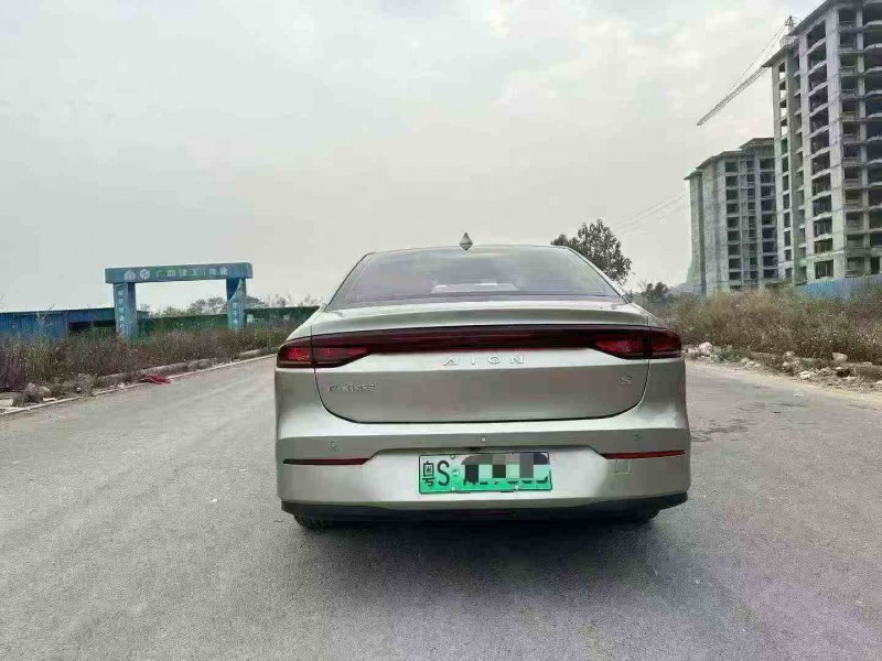 北海25年传祺埃安S9