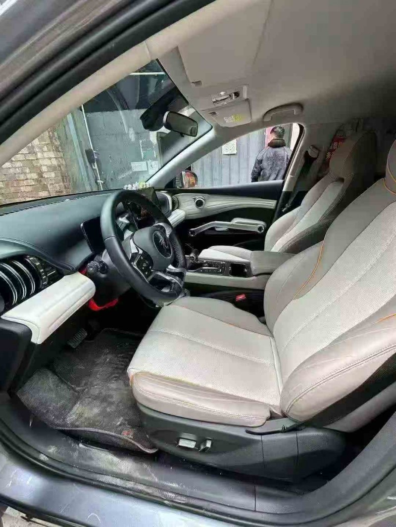 泸州25年比亚迪元5